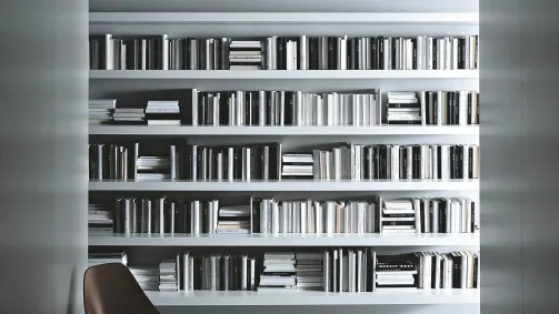 Libreria a muro sospesa in legno laccato bianco opaco Slider di Porro